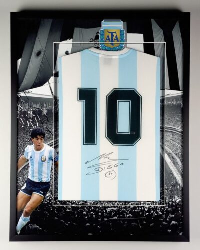 Argentinië ingelijst in speciaal frame thuisshirt WK 1986 Gesigneerd door Diego Maradona (Incl. certificaat)