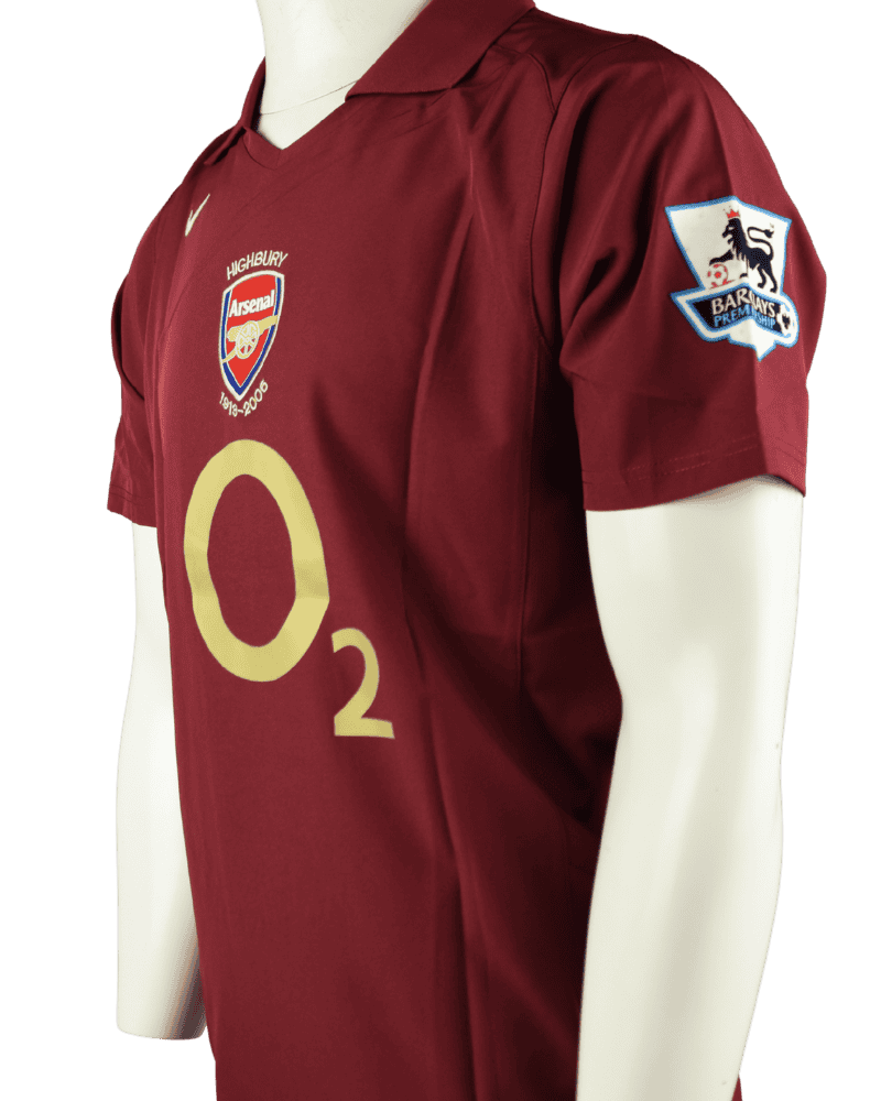 3059-Engeland-Arsenal-gesigneerd-thuisshirt-zij