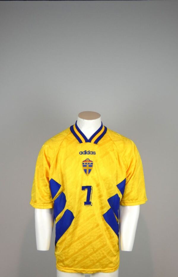 6091 Nationale Team Zweden Thuisshirt 1994 1996 maatXL voor