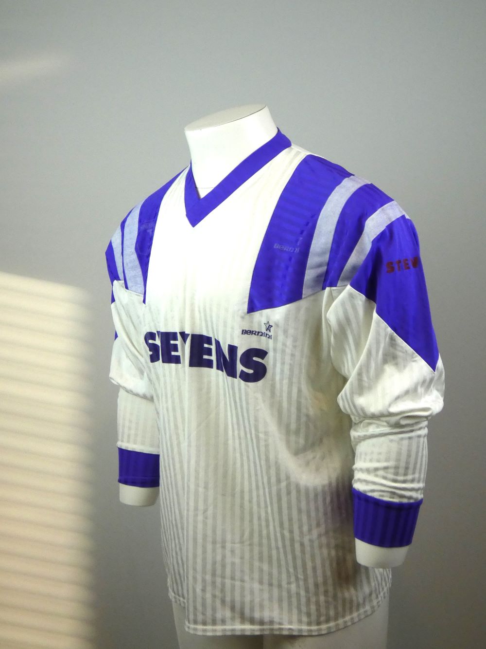 6141-Belgie-Patro Eisden-Uitshirt-Eind-Jaren-80-maatXXL-zij