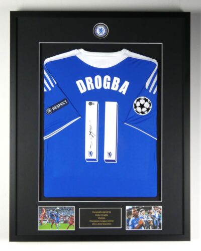 Chelsea Ingelijst thuisshirt CL finale 2012 Gesigneerd door Didier Drogba (Incl. certificaat)