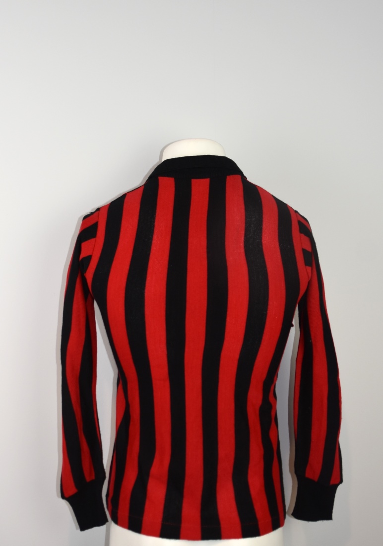 8974-Italië-AC Milan-Thuisshirt-Cuore-1983-1984-maatXS-achter