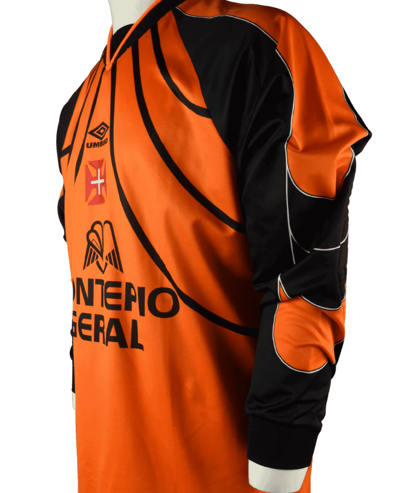 955-Portugal-Belenenses-keepersshirt-begin-2000-maatXL-zij