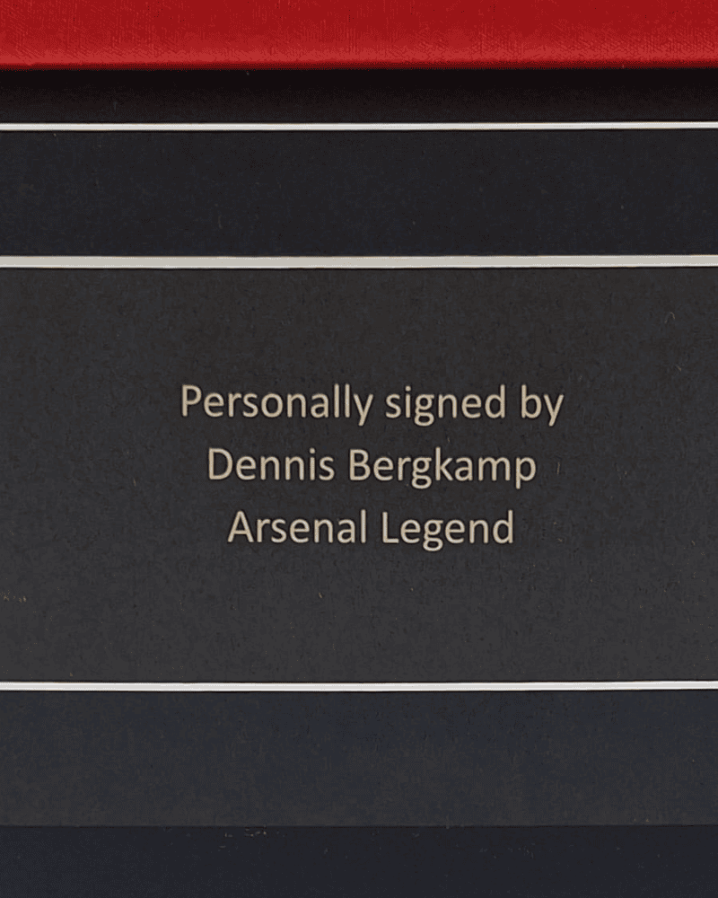 Bergkamp-Arsenal-thuisshirt-ingelijst-tekst