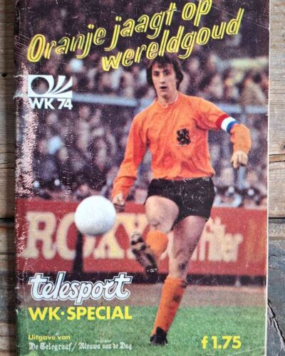 Piala Dunia 74 - Belanda mengejar medali emas dunia (Edisi Telegraaf)