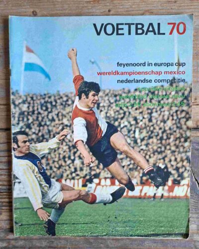 Revu Voetbal 70 - Feyenoord gewinnt EC1