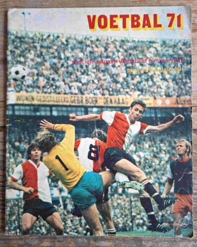 Revu Voetbal 71 - Feyenoord Meister, Ajax gewinnt EC